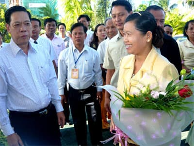 Siết chặt tay nhau để cùng phát triển