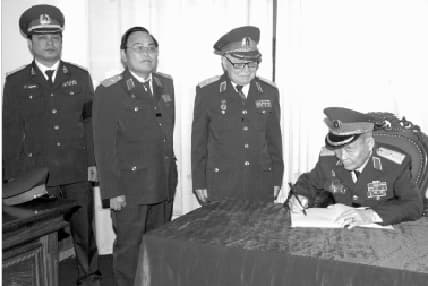 Chính ủy, chính trị viên phải “Đi trước, đón đầu”