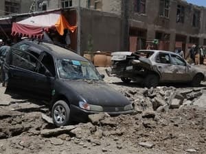 Đánh bom đẫm máu tại miền Trung Afghanistan