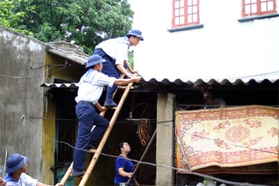 Tiểu đoàn 473, Lữ đoàn HQĐB 147 giúp dân khắc phục sau bão