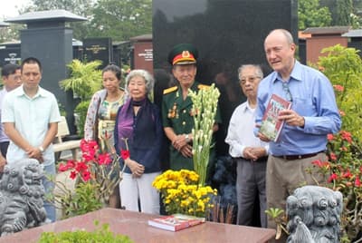 Giáo sư Larry Berman: “Tôi đã hoàn thành sứ mệnh với Thiếu tướng Phạm Xuân Ẩn”