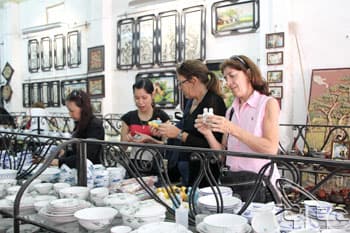 Phát triển du lịch làng nghề Hà Nội - cần sự phối hợp đồng bộ