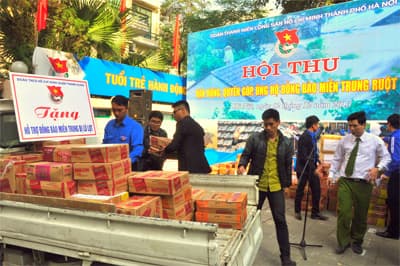 Thanh niên Thủ đô ủng hộ gần 800 triệu đồng gửi đồng bào miền Trung, Tây Nguyên