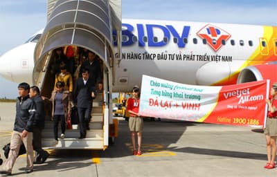 Chính thức khai trương đường bay Vinh - Đà Lạt