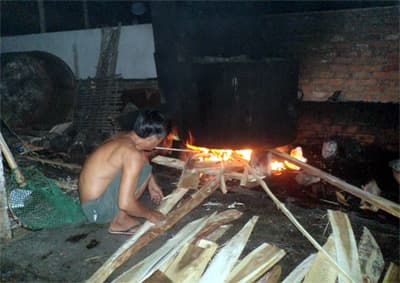 Xung quanh tin đồn dùng pin, kẽm để luộc bắp: Cần khẩn trương điều tra, xác minh làm rõ