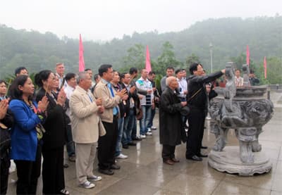 Trong trái tim kiều bào luôn có Bác