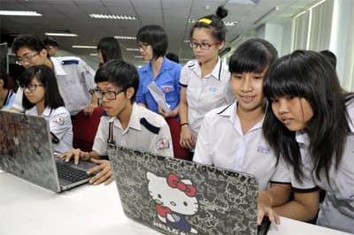 Khai mạc Hội thi trực tuyến “Tầm nhìn xuyên thế kỷ”