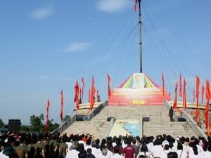 Lễ Thượng cờ tại kỳ đài Hiền Lương