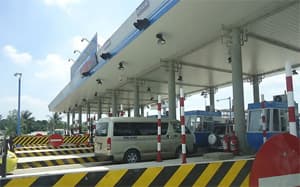 Thủ tướng chỉ đạo xử lý 4 trạm bán quyền thu phí
