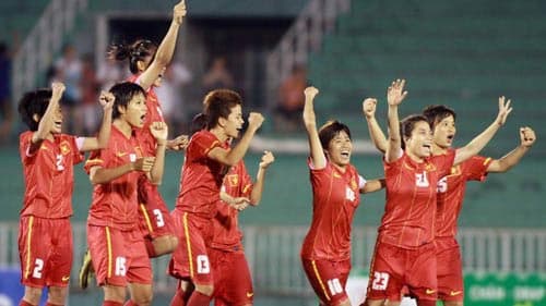 Tuyển nữ Việt Nam đè bẹp đội chủ nhà Bahrain 8-0