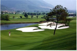 Xóa sổ 76 sân golf, thu hồi trên 15.600 ha đất