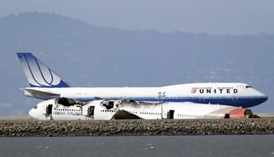 Mỹ: Máy bay Boeing 777 chở gần 240 người hạ cánh khẩn cấp