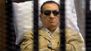 Cựu Tổng thống Ai Cập Hosni Mubarak hầu tòa