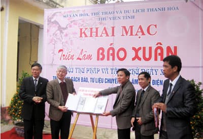 Triển lãm báo Xuân và khai trương phòng đọc sách báo, tư liệu “Âm vang Điện Biên”