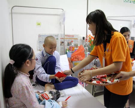 Xuân ấm cùng các bệnh nhi