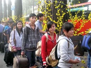 Hơn 1.300 công nhân được tặng vé xe về quê ăn Tết
