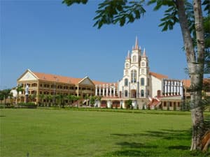 Đồng chí Nguyễn Thiện Nhân chúc mừng Giáng sinh tại Tòa Giám mục Xuân Lộc