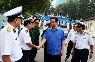 Thủ tướng Nguyễn Tấn Dũng thăm và làm việc với Tổng công ty Ba Son