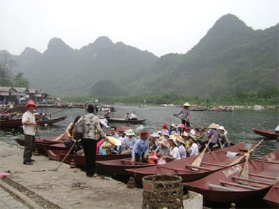 Chấn chỉnh ngay công tác quản lý Lễ hội chùa Hương