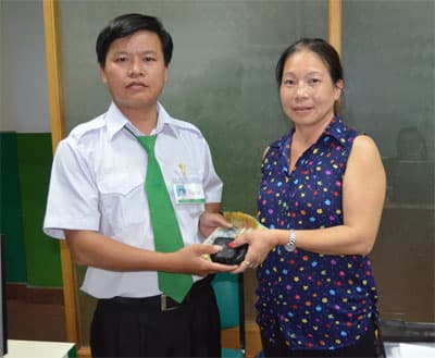 Tài xế taxi Mai Linh trả lại hành khách tài sản trị giá hơn 100 triệu đồng