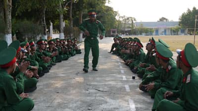 Sống cùng đồng đội thật  thích