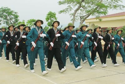 "Đàn chim én" phương Nam trong nắng Điện Biên