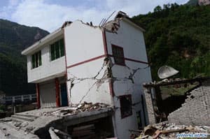 Động đất tại Trung Quốc; lũ lụt nghiêm trọng ở miền Bắc Brazil