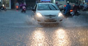 Nhiều vùng trên cả nước có mưa dông vào chiều tối