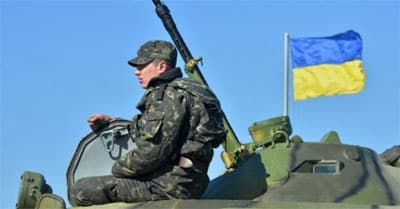 Lô hàng viện trợ quân sự đầu tiên của NATO tới Ukraine