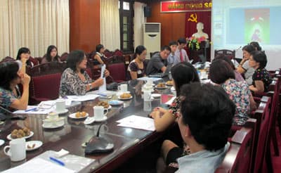 Tăng thuế để giảm mức tiêu thụ thuốc lá
