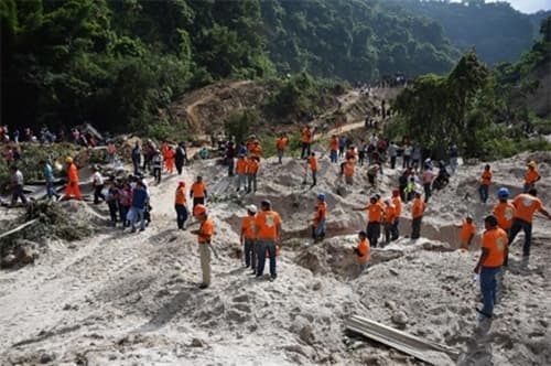 Số nạn nhân trong vụ lở đất tại Guatemala tiếp tục tăng mạnh
