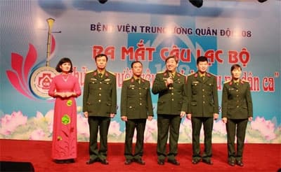 Ra mắt Câu lạc bộ “Những người yêu thích hát ru và dân ca” của Bệnh viện TUQĐ 108