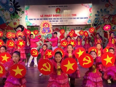 Ca khúc "Ngày hội Cháu ngoan Bác Hồ" giành giải Nhất