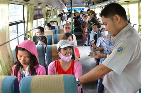 Miễn vé xe buýt cho thí sinh dự thi Trung học phổ thông quốc gia 2015