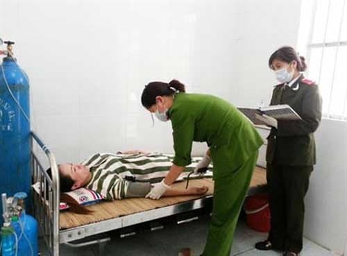 Quy định chế độ bồi dưỡng đối với cán bộ, chiến sĩ Công an nhân dân trực tiếp làm công tác quản lý, giáo dục, khám chữa bệnh với đối tượng bị nhiễm HIV/AIDS