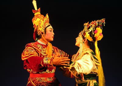 Nghệ thuật Tuồng: Khó từ trong khó ra