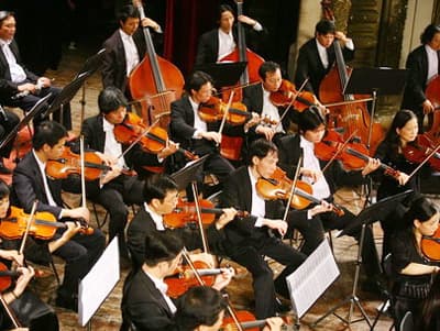 Lắng nghe “Những giai điệu cổ điển vượt thời gian”