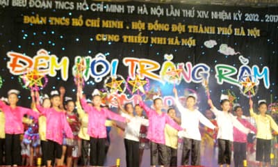 Thiếu nhi Hà Nội vui cùng “Đêm hội trăng rằm 2012”