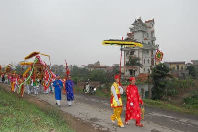 Nghĩ về nếp nhà