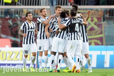 “Bắt nạt” đối thủ yếu, Juventus “đánh chiếm” ngôi đầu bảng