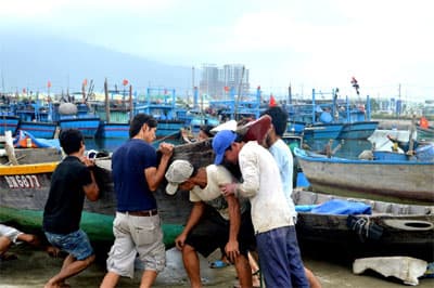 Người dân miền Trung chủ động phòng chống siêu bão
