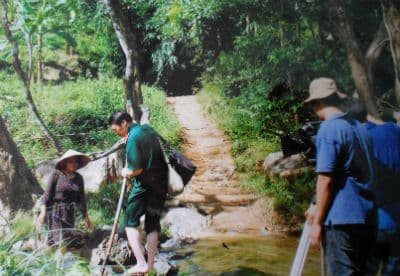 Những nghệ sĩ áo xanh