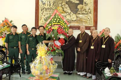 Thăm Ban Trị sự Phật giáo Việt Nam tại Huế