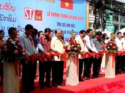 Việt Nam- Lào tăng cường hợp tác trong lĩnh vực xuất bản và phát hành sách