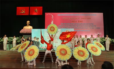 Chung kết hội thi "Tiểu phẩm tuyên truyền, giới thiệu gương điển hình tiên tiến, người tốt việc tốt"