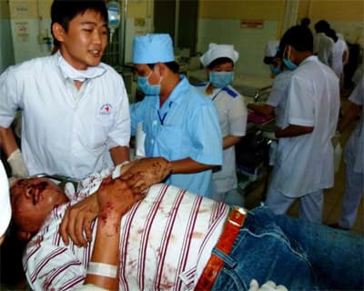 Khắc phục hậu quả vụ tai nạn giao thông nghiêm trọng tại Khánh Hòa