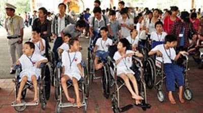 Tạo cơ hội học tập cho học sinh khuyết tật, học sinh nghèo