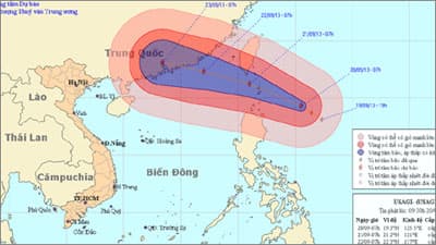 Siêu bão đang tiến vào Biển Đông, gió giật cấp 17