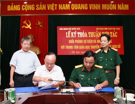 Đẩy mạnh hợp tác tuyên truyền, giáo dục truyền thống lịch sử kết hợp với các hoạt động tri ân