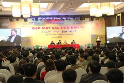 Chủ tịch Quốc hội Nguyễn Sinh Hùng gặp mặt các nhà đầu tư tỉnh Nghệ An